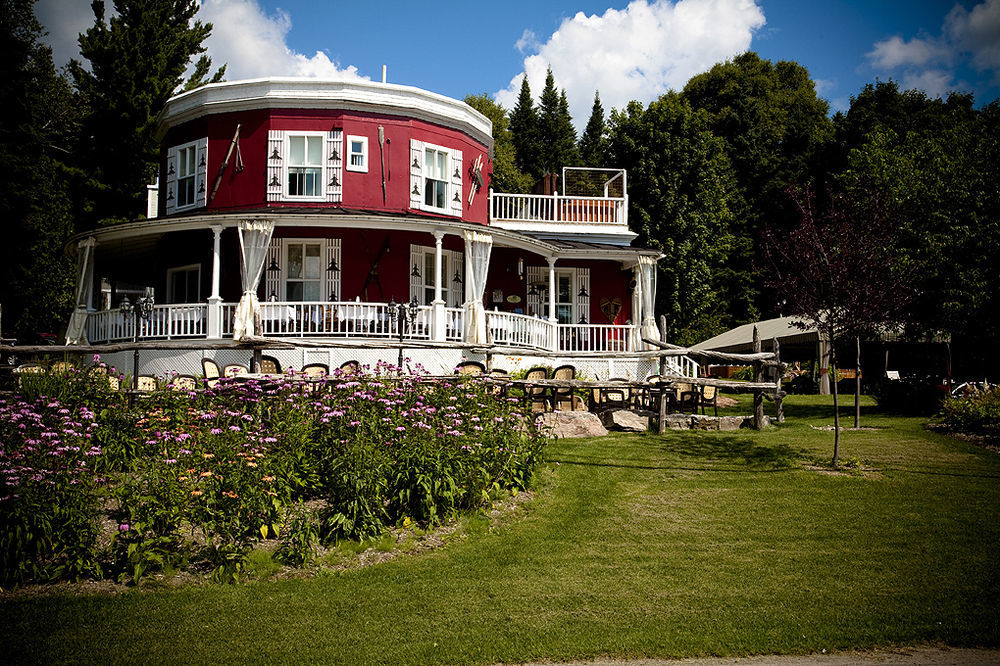 Auberge De La Tour Du Lac Сент-Агат-де-Мон Экстерьер фото