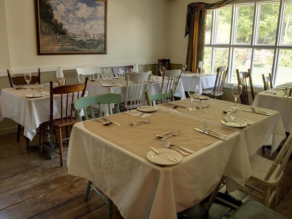 Auberge De La Tour Du Lac Сент-Агат-де-Мон Экстерьер фото