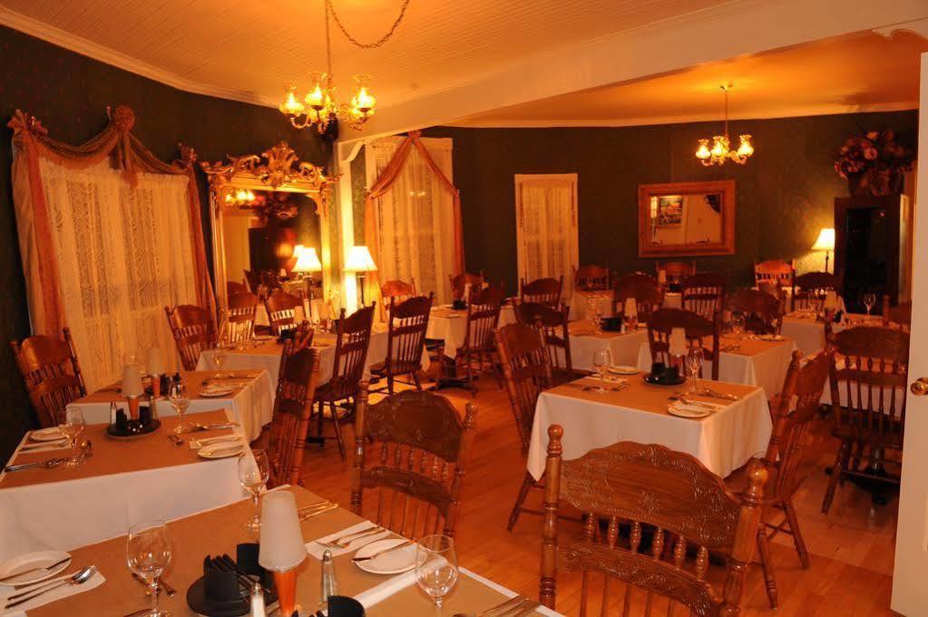 Auberge De La Tour Du Lac Сент-Агат-де-Мон Экстерьер фото